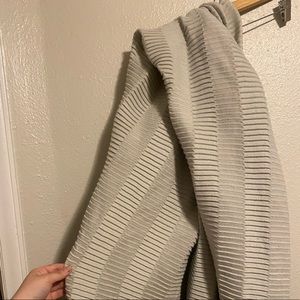 Textured grey throw blanket